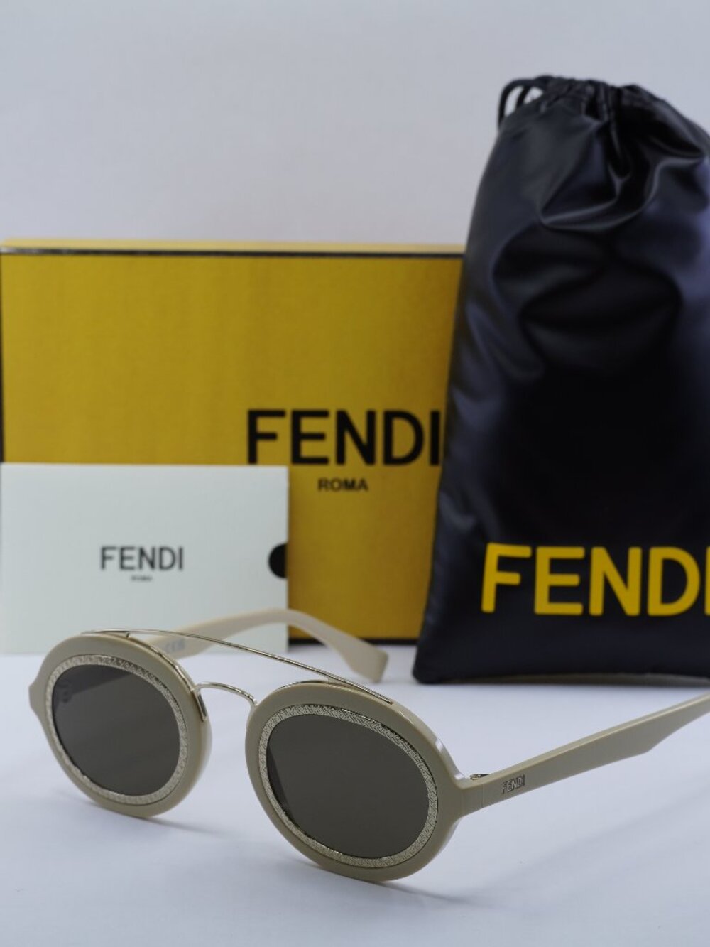 Fendi FE40094I 25E Oval Sunglasses - Ivory/Gold / Brown